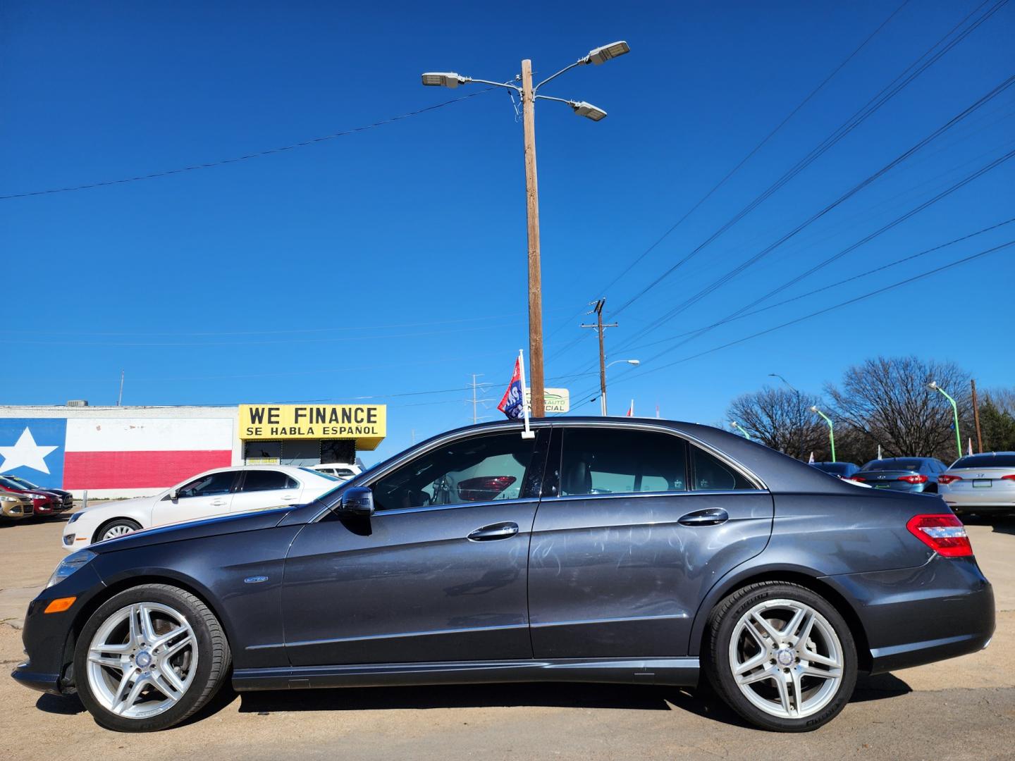 2012 BLACK Mercedes-Benz E-Class E350 (WDDHF5KB2CA) with an 3.5L V6 DOHC 24V engine, 7-Speed Automatic transmission, located at 2660 S.Garland Avenue, Garland, TX, 75041, (469) 298-3118, 32.885551, -96.655602 - Welcome to DallasAutos4Less, one of the Premier BUY HERE PAY HERE Dealers in the North Dallas Area. We specialize in financing to people with NO CREDIT or BAD CREDIT. We need proof of income, proof of residence, and a ID. Come buy your new car from us today!! This is a Very clean 2012 MERCEDES E3 - Photo#4